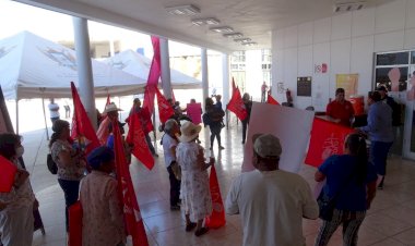 Ayuntamiento de La Paz cierra sus puertas a antorchistas