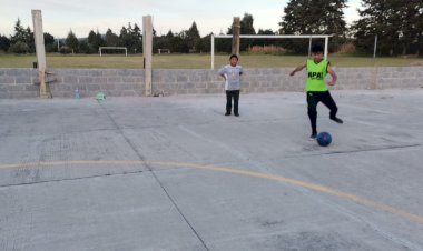Niños practican el deporte para un mejor futuro