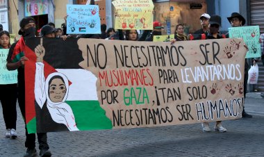 Marchan en Puebla más de 2 mil 500 jóvenes en apoyo a Palestina