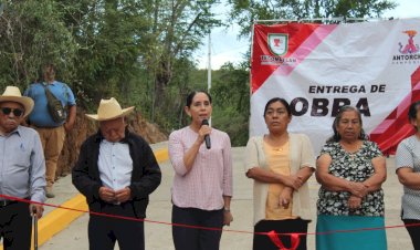 Vecinos reconocen trabajo del Ayuntamiento de Tecomatlán