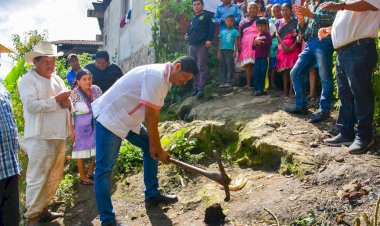 Ayuntamiento de Huitzilan inicia obra en la comunidad de Xinachapan