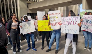 Alumnos de PLC Balderas exigen solución a demandas educativas y deportivas