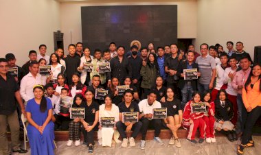 Celebran antorchistas concurso de sketches en Puebla