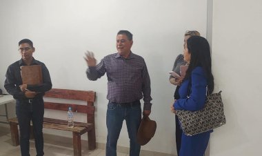Entrega IEA material educativo a telebachillerato en Aguascalientes