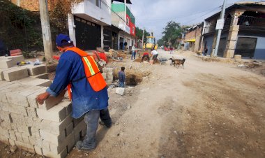 Avanza pavimentación de calle en Zapopan gestionada por Antorcha