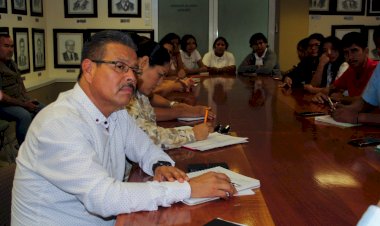 Lideres antorchistas se reúnen con Adolfo Núñez, secretario de Educación