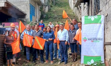 Antorchistas dan banderazo de inicio a obra pública en Xicotepec
