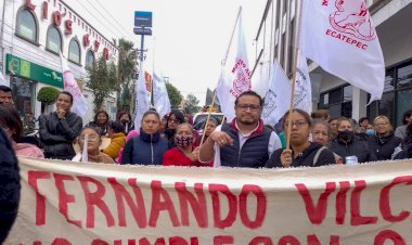 Más de 500 colonos de Ecatepec entregan pliego petitorio a Ayuntamiento