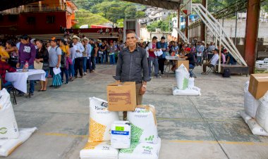 Ayuntamiento antorchista de Huitzilan beneficia a 699 cafeticultores
