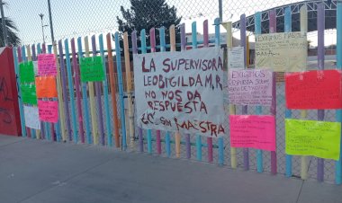 Padres de familia de preescolar de Ciudad Satélite, SLP protestan