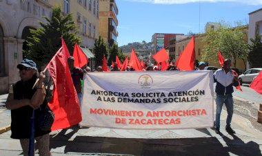 Antorchistas zacatecanos marchan para exigir diálogo serio y resolutivo a demandas populares