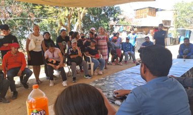Colonos de Oaxaca de Juárez se unen para combatir carencias sociales