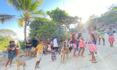 Antorcha promueve actividades recreativas en la colonia Cima de Jesús, Zihuatanejo