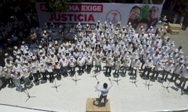 Protestan poblanos por justicia, en Guerrero