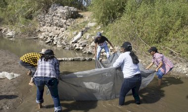 Buscan rescatar río Mixteco en Tecomatlán