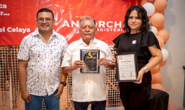 Con gran festejo, Antorcha en Coahuila celebra Día del Maestro