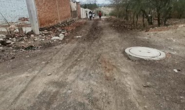 En Tolimán, autoridades municipales mantienen en el abandono infraestructura vial