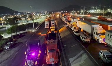 Caos en México por bloqueos de carreteras