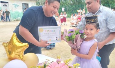 Escuelas antorchistas de Tulum realizan clausura de fin curso