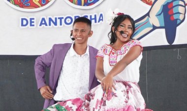Alumnos de Puebla agradecen a Antorcha por apoyar su educación