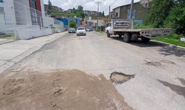 Falta de pavimento y baches agravan carencias en Guadalajara