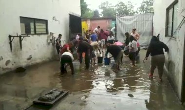 Más de 200 familias de Tláhuac afectadas por inundaciones por colapso de drenaje y falta de apoyo gubernamental