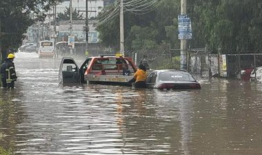 Calles inundadas en Pachuca y Gobierno invierte en circo