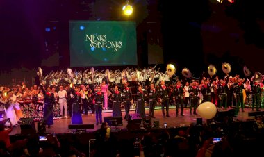 Mariachi Nacional Antorchista presente en el espectáculo 