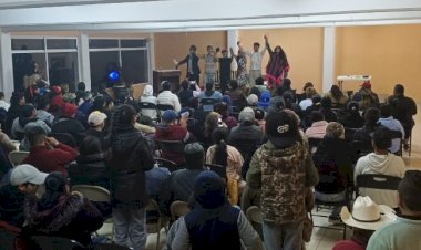 Antorcha lleva el teatro al pueblo de Tlaxco