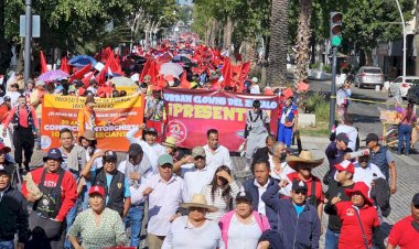 10 mil comerciantes antorchistas festejan con marcha