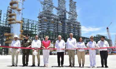 Refinería Dos Bocas: demasiado cara y ni un litro de gasolina