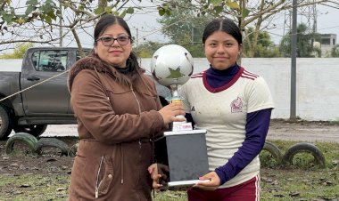 Mil 200 futbolistas compiten en la ciudad de los 30 caballeros