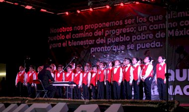 Niños cantantes conquistan escenario de Tecomatlán en Espartaqueada Cultural
