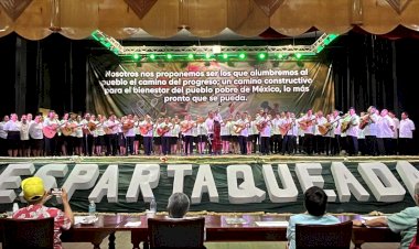Rondalla de “Teco” y Huitzilan, oro en Espartaqueada Cultural 2025