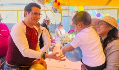 Antorchistas en Tlaxcala festejan a niños que el gobierno ignora