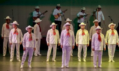Tecomatlán, un municipio internacional
