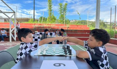 Ajedrez, Antorcha y el futuro de la patria