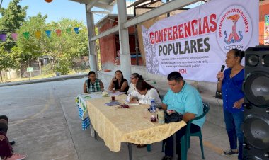 Antorchistas y líderes del municipio de Xochitepec se reunieron para escuchar la conferencia.