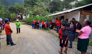 Antorchistas poblanos reúnen 1.2 toneladas de ayuda para damnificados