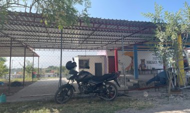 Avanza construcción de techumbre en preescolar antorchista en Xochitepec