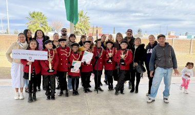 El esfuerzo y la disciplina llevan a escolta de primaria a la cima del podio