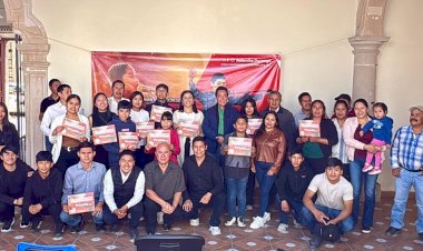 Poesía, herramienta de concientización popular: Antorcha