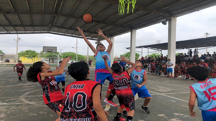 Inaugura Antorcha Copa de Basquetbol en el puerto de Veracruz - Movimiento  Antorchista Nacional