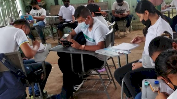 Educación de mala calidad y su relación con la pobreza - Movimiento